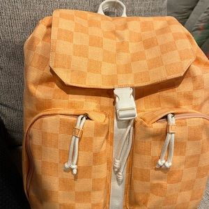 New with tag Universal thread backpack.